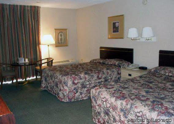 Red Carpet Inn וויפני חדר תמונה